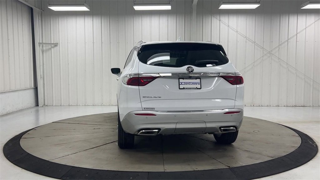 Used 2023 Buick Enclave Essence w/ Experience Buick Package image 7