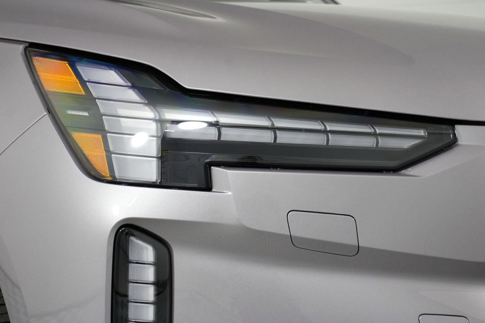 New 2026 Volvo EX90 Plus image 13