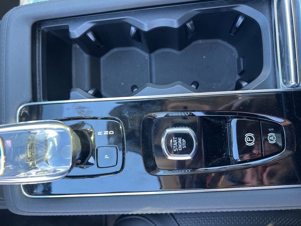 Certified 2025 Volvo XC90 B5 Plus image 23