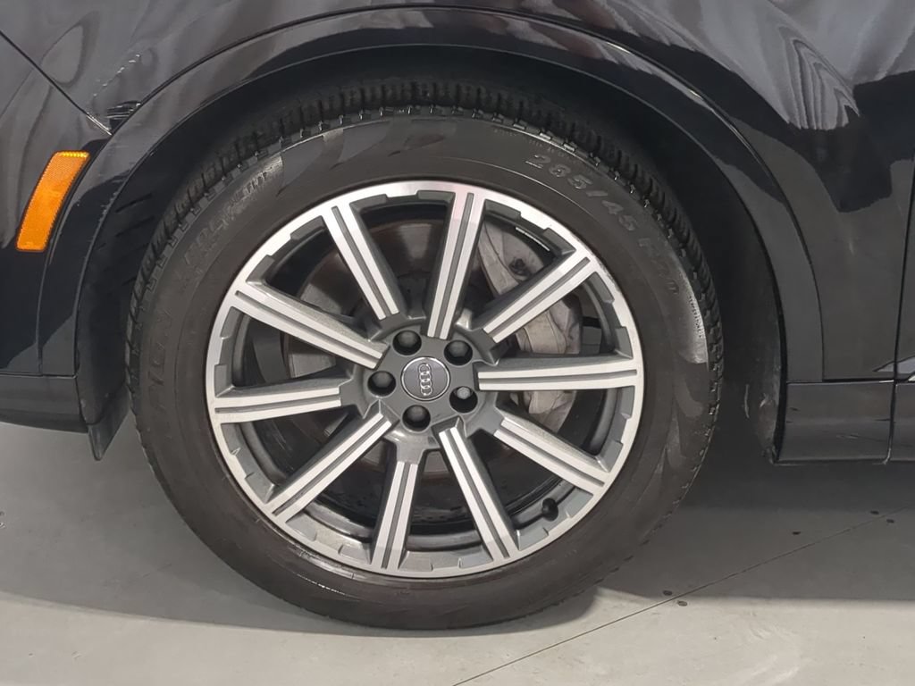 Used 2018 Audi Q7 3.0T Prestige AWD/4WD image 14
