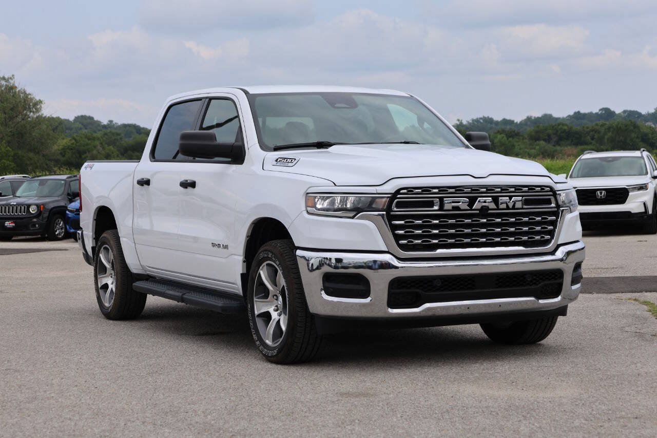 Used 2025 RAM 1500 Tradesman AWD/4WD image 4