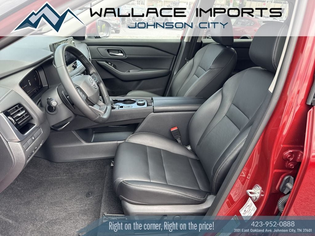 Used 2025 Nissan Rogue SL AWD/4WD image 13