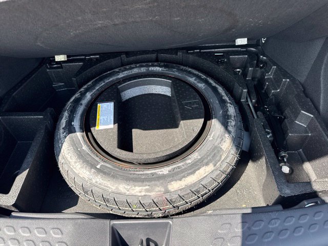 Used 2018 Toyota C-HR XLE FWD image 25