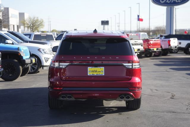 Used 2025 Lincoln Aviator Reserve w/ Equipment Group 201A image 7