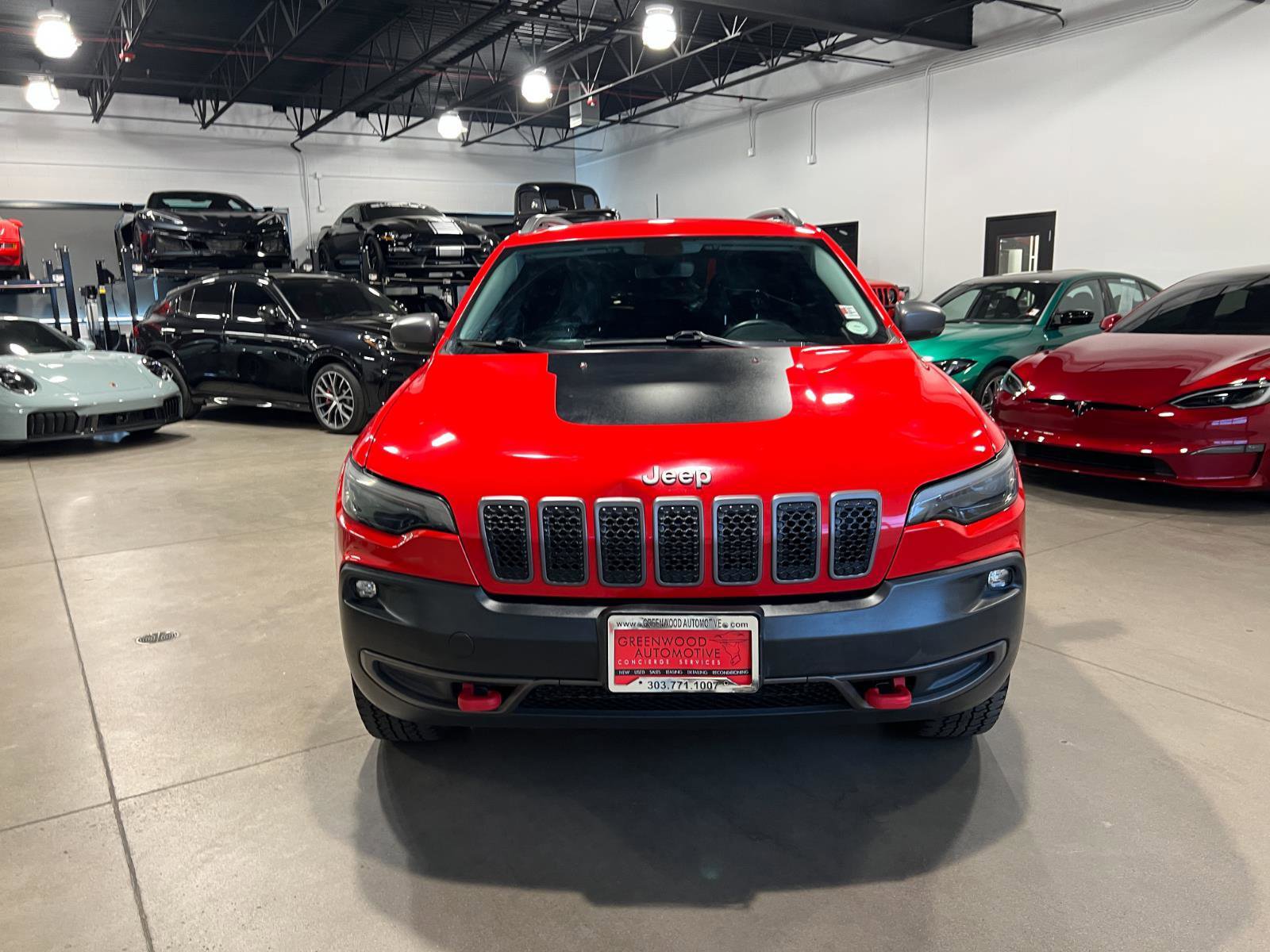 Used 2019 Jeep Cherokee Trailhawk w/ Cold Weather Group image 8