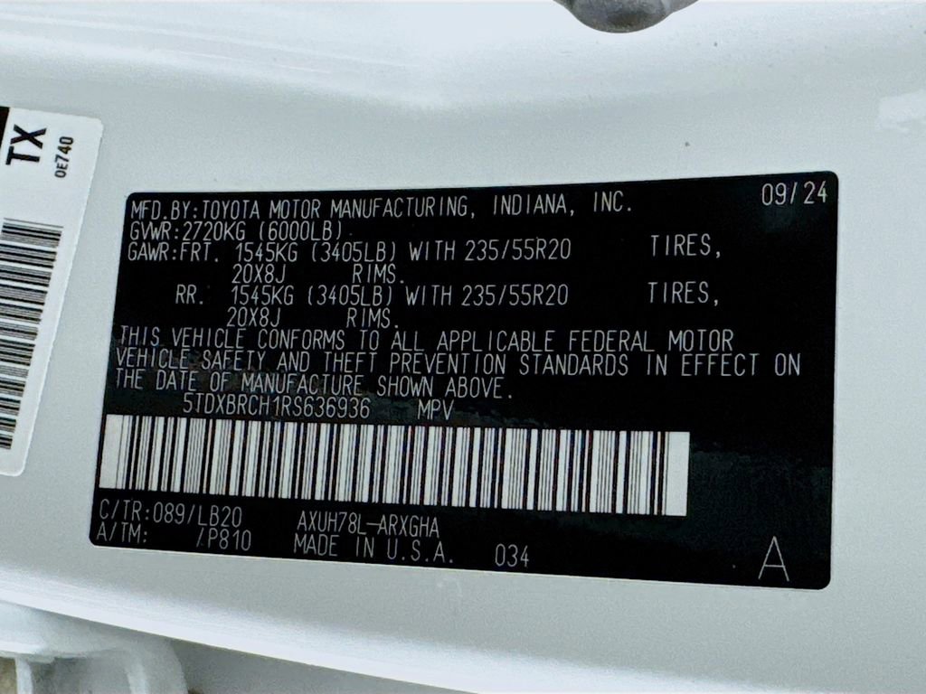 Used 2024 Toyota Highlander Limited AWD/4WD image 41