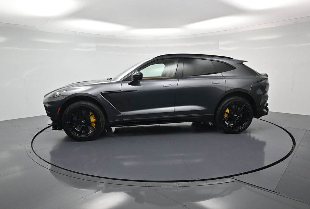 Used 2025 Aston Martin DBX 707 AWD/4WD image 2