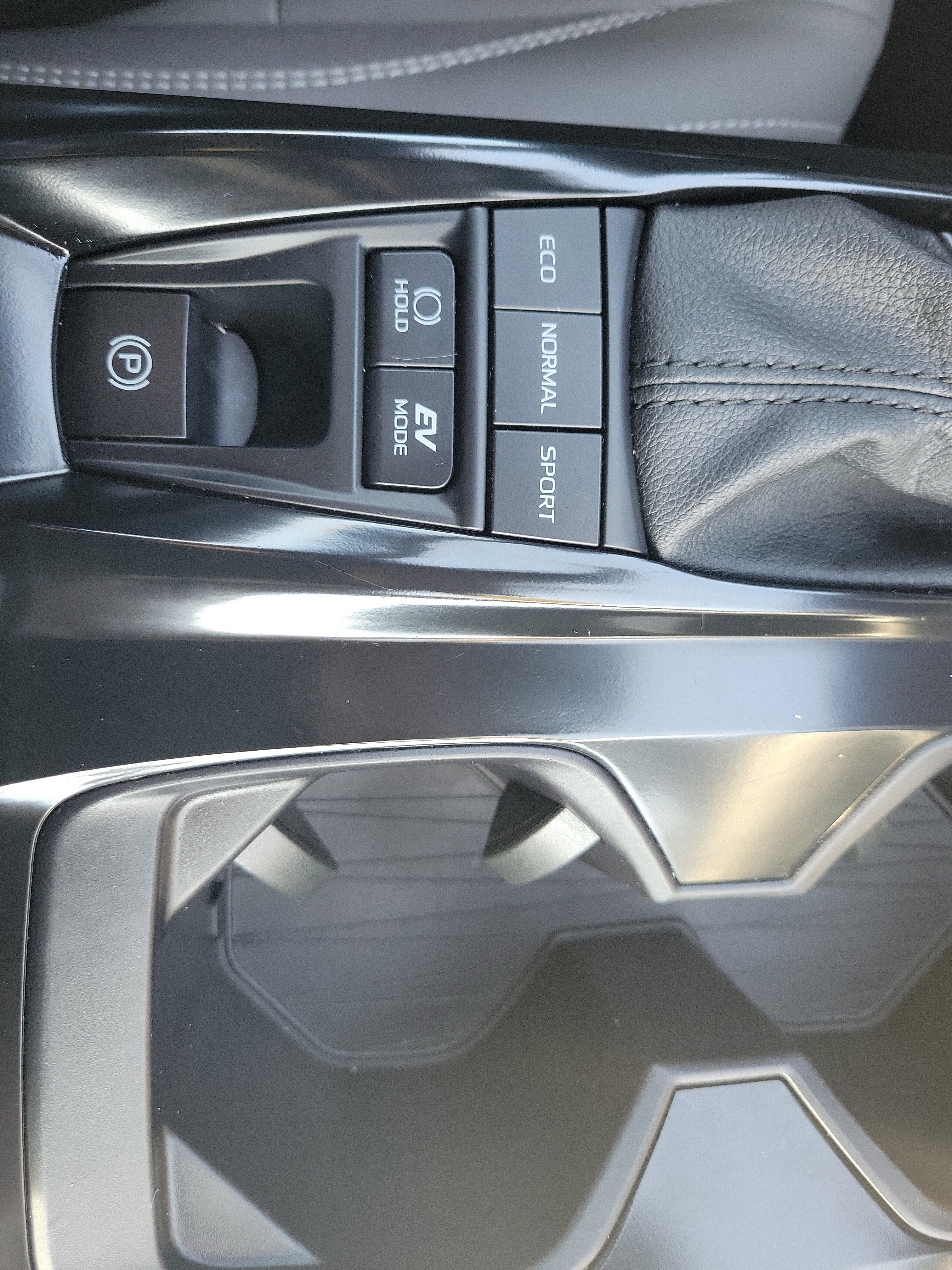Certified 2025 Toyota Camry SE FWD image 29