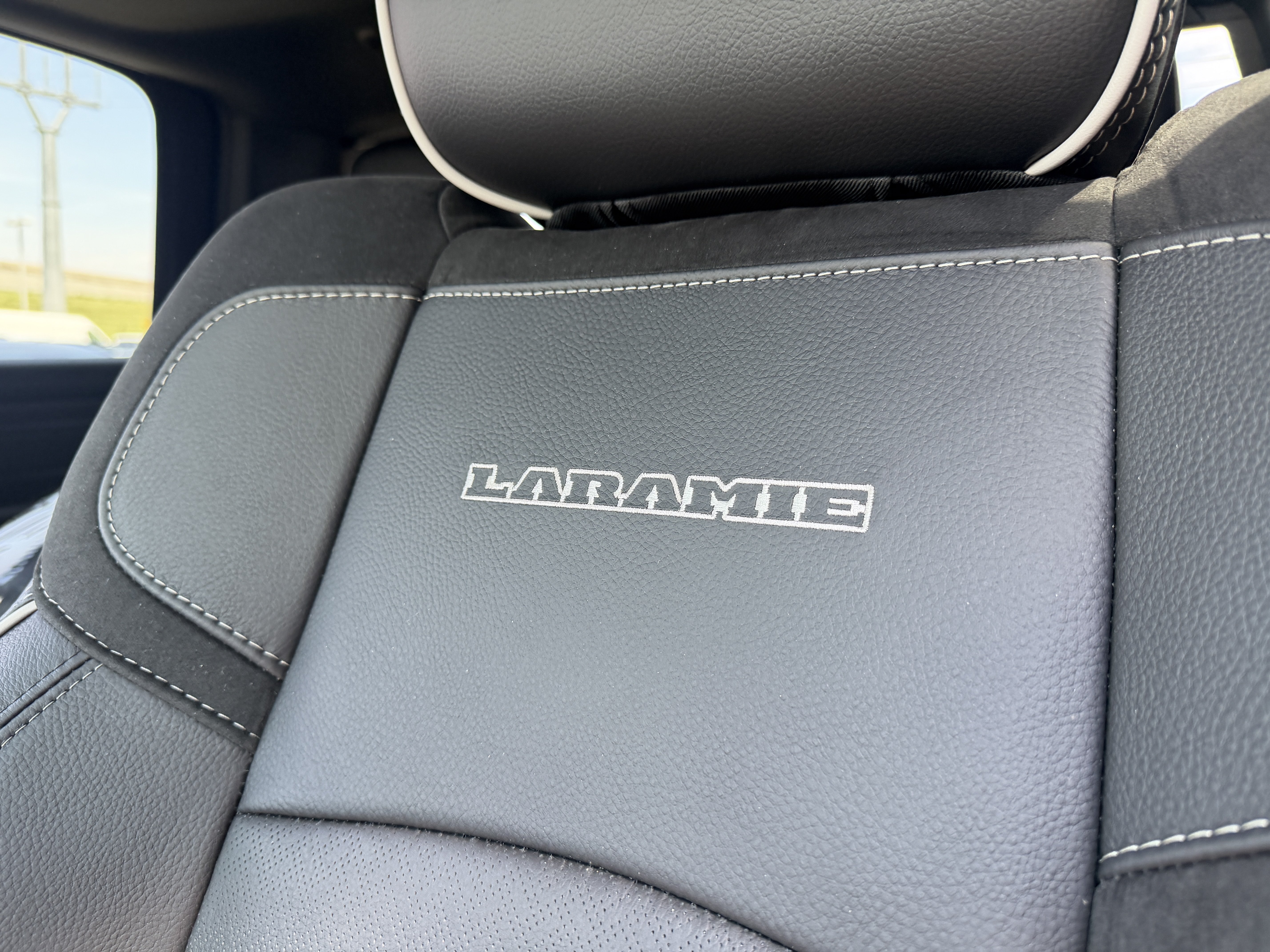 New 2026 RAM 3500 Laramie AWD/4WD image 35