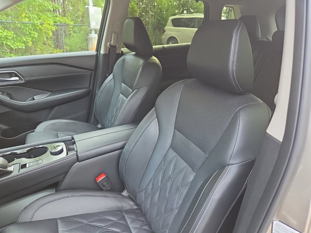 Used 2026 Nissan Rogue Platinum w/ Platinum Premium Package AWD/4WD image 17
