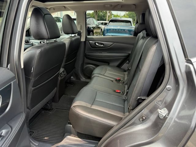 Used 2016 Nissan Rogue SL w/ SL Premium Package AWD/4WD image 24
