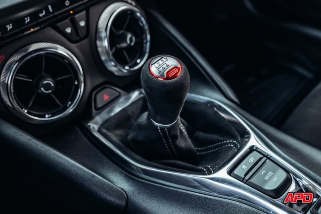 Used 2017 Chevrolet Camaro SS RWD image 13