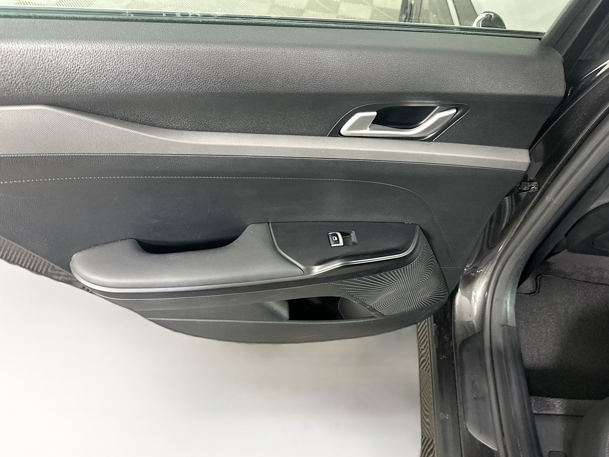 Used 2025 Kia K5 LXS image 25
