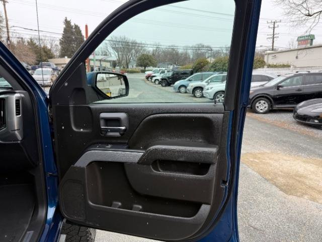 Used 2018 Chevrolet Silverado 1500 LT w/ All Star Edition image 7