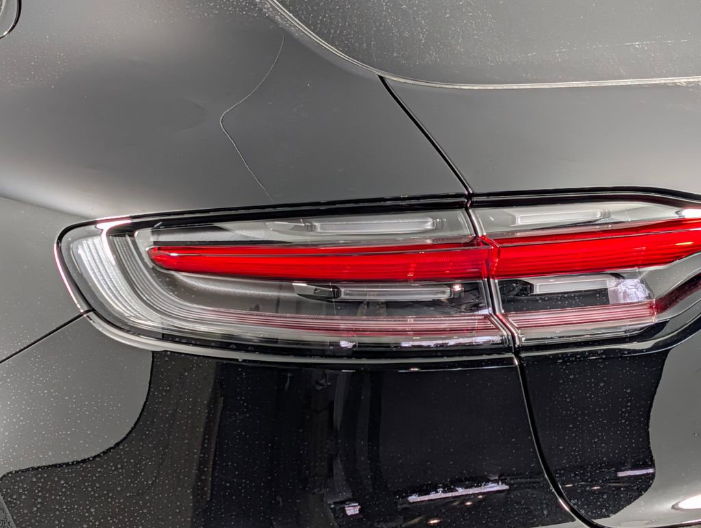 New 2026 Porsche Macan image 16