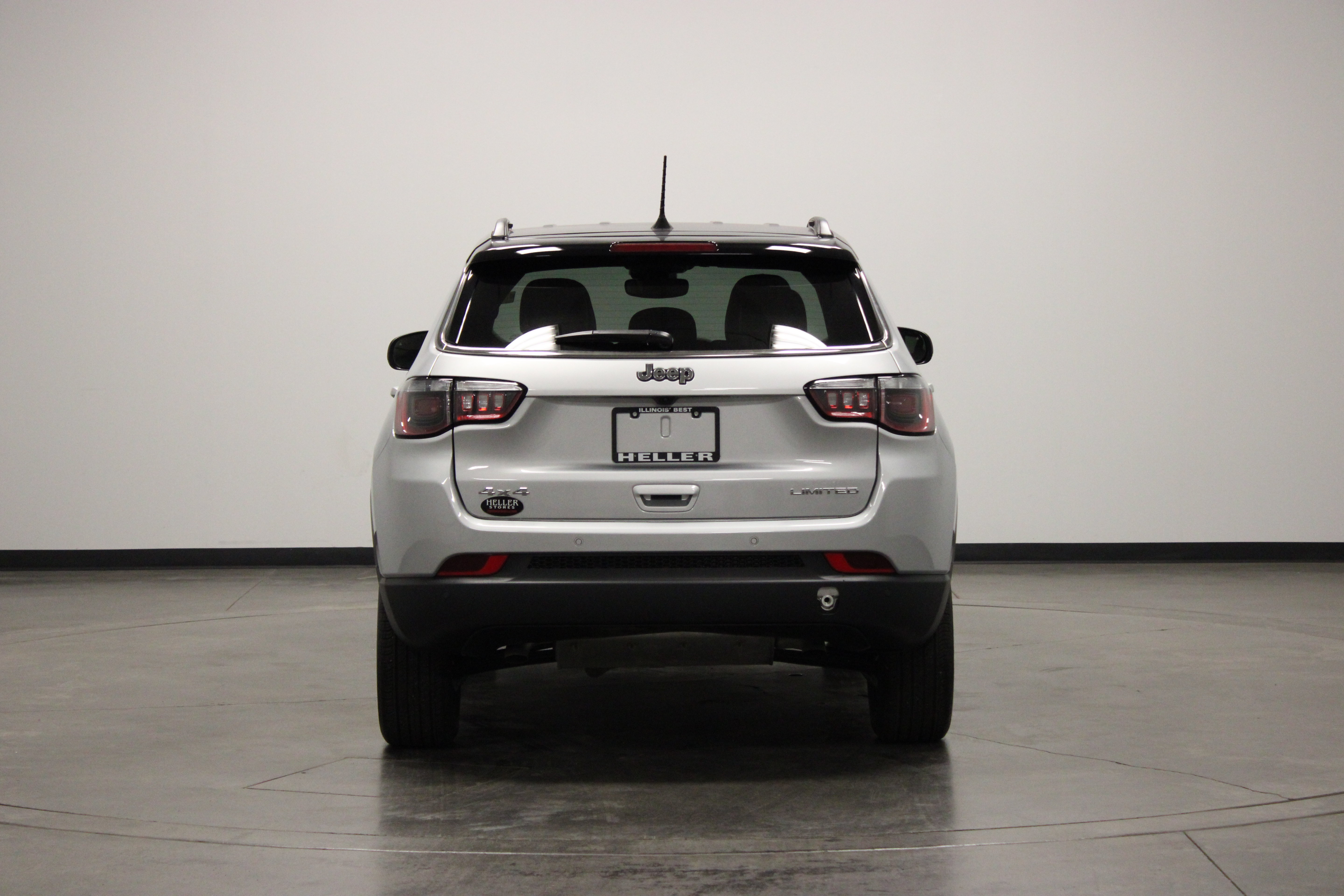 Used 2025 Jeep Compass Limited AWD/4WD image 7