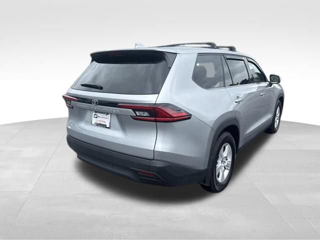 Used 2025 Toyota Grand Highlander FWD image 5