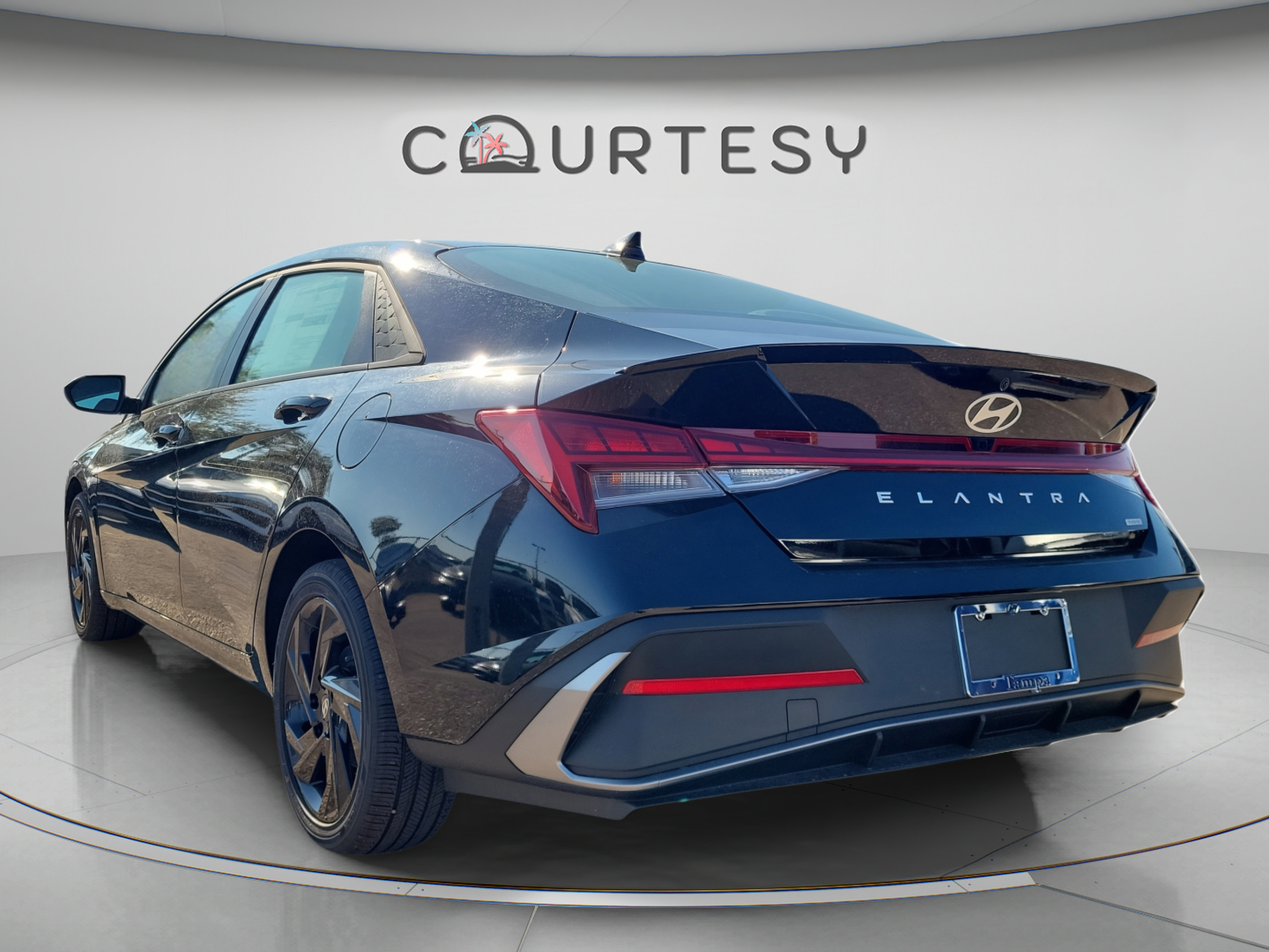 New 2026 Hyundai Elantra SEL FWD image 3