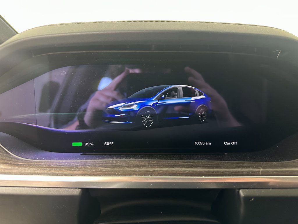 Used 2022 Tesla Model X image 32