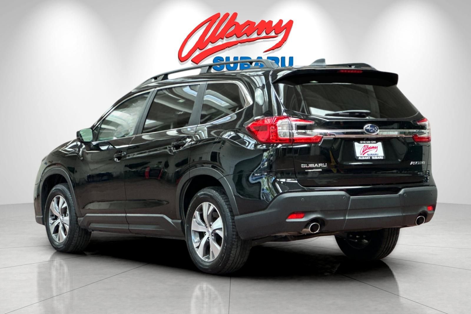 Used 2025 Subaru Ascent Premium image 7