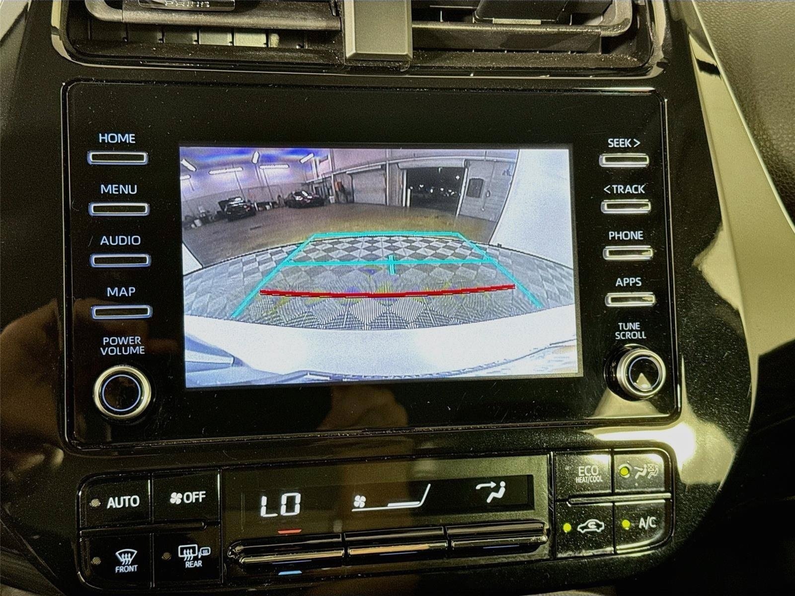 Used 2020 Toyota Prius XLE w/ Advanced Technology Package AWD/4WD image 16
