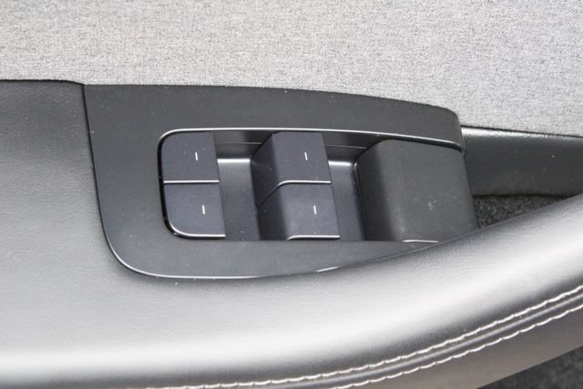 Used 2024 Tesla Model 3 Standard Range RWD image 10