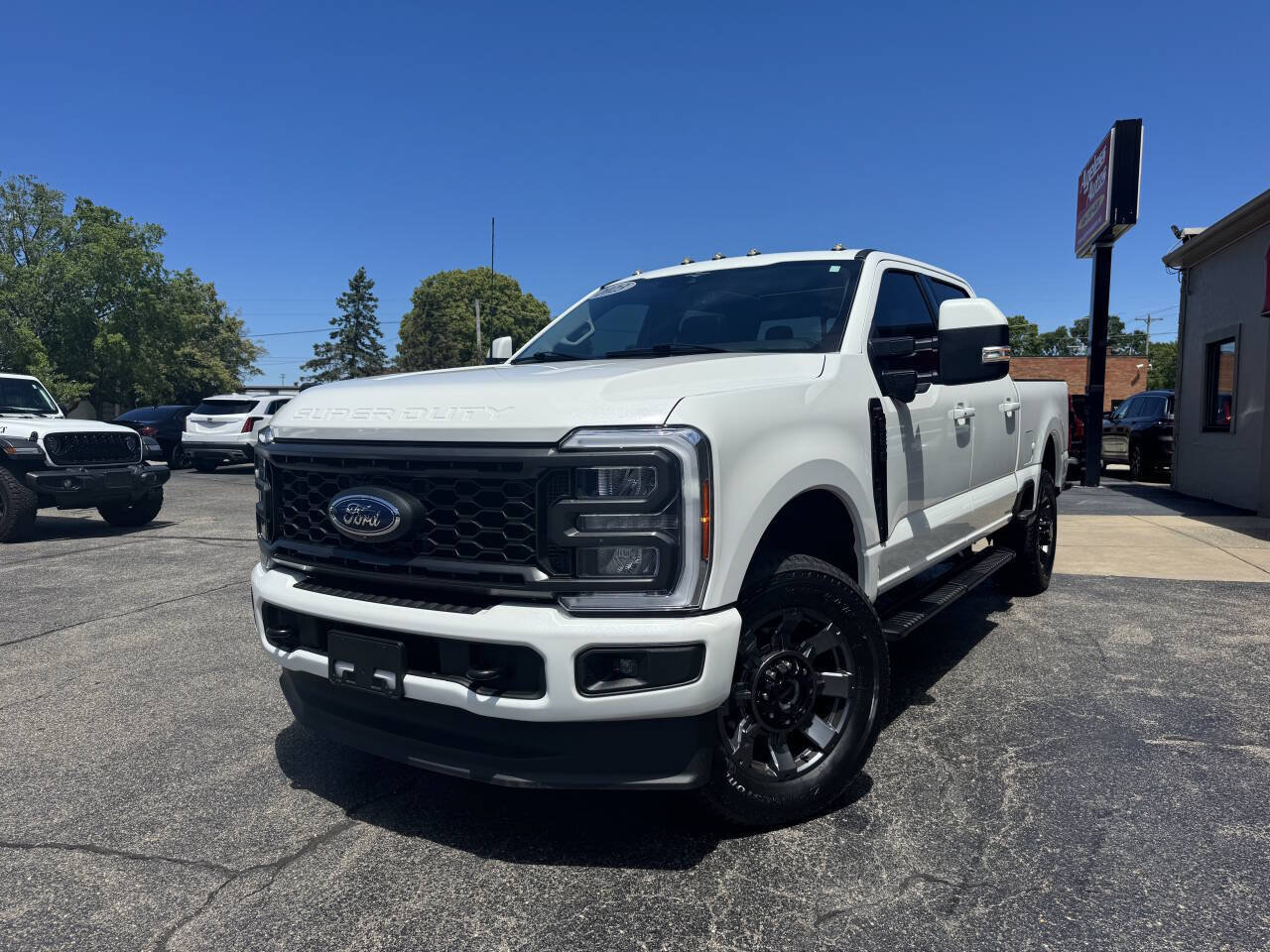 Used 2023 Ford F250 Lariat w/ Sport Appearance Package AWD/4WD image 2
