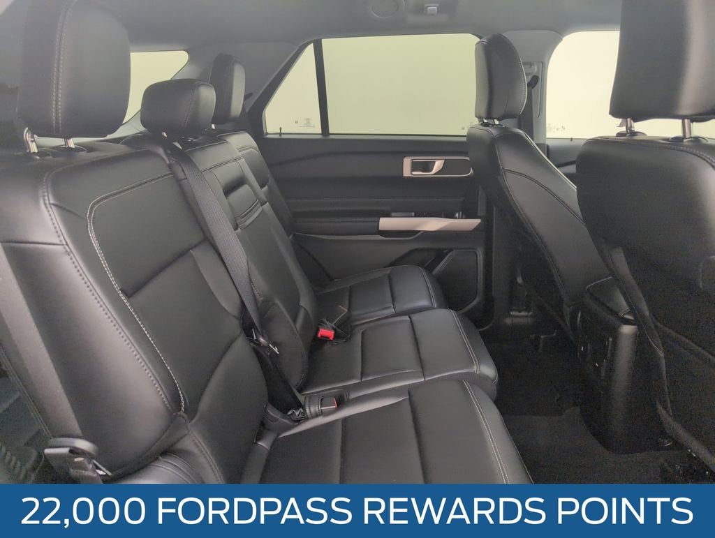 Used 2024 Ford Explorer XLT w/ Equipment Group 202A image 15