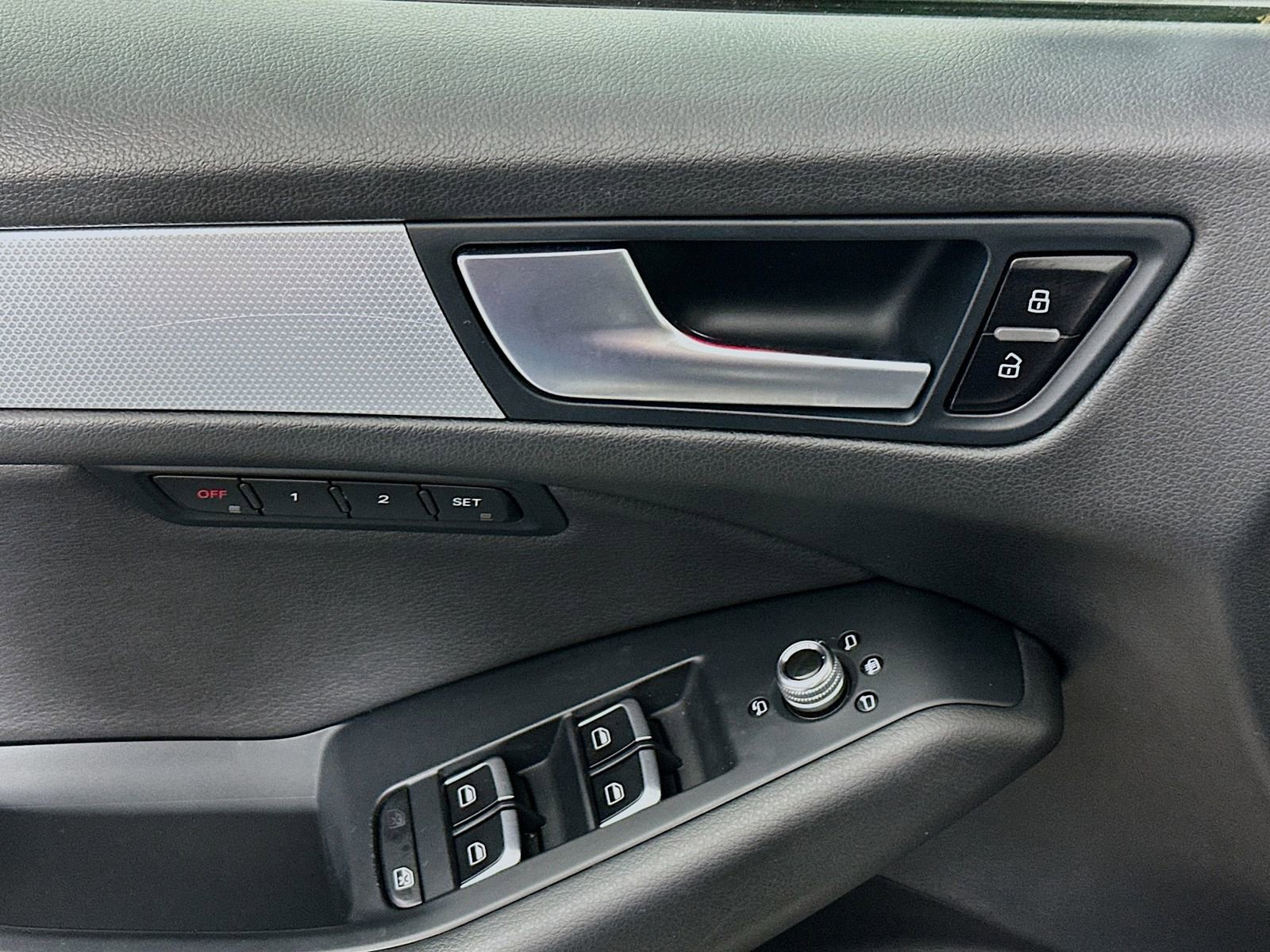 Used 2017 Audi Q5 2.0T Premium Plus w/ Technology Package AWD/4WD image 19