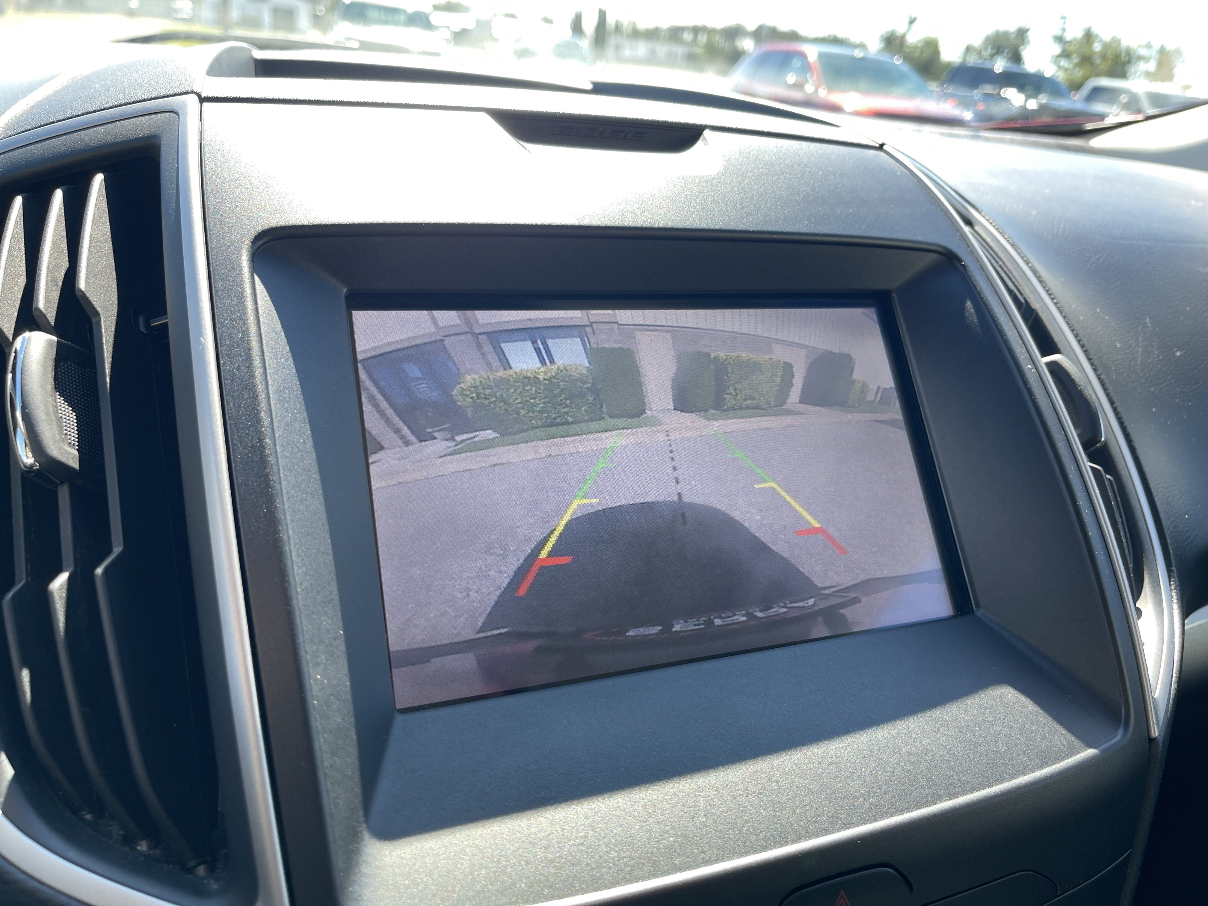 Used 2020 Ford Edge SEL w/ Convenience Package AWD/4WD image 18