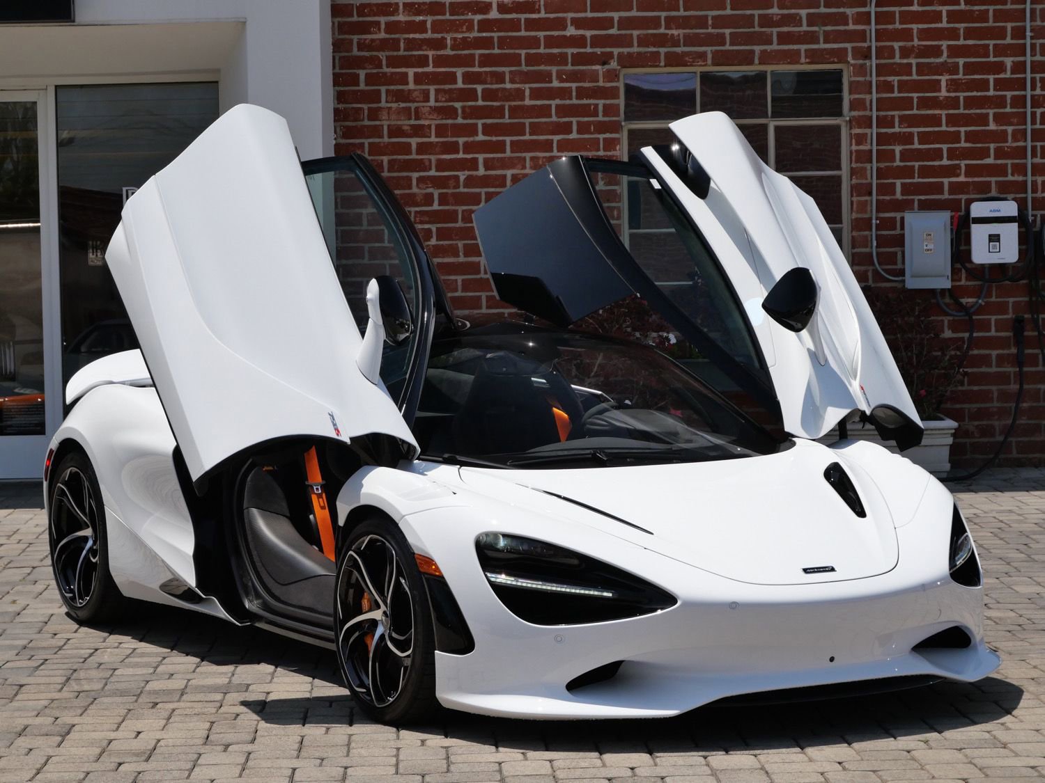 Used 2024 McLaren 750S RWD image 21