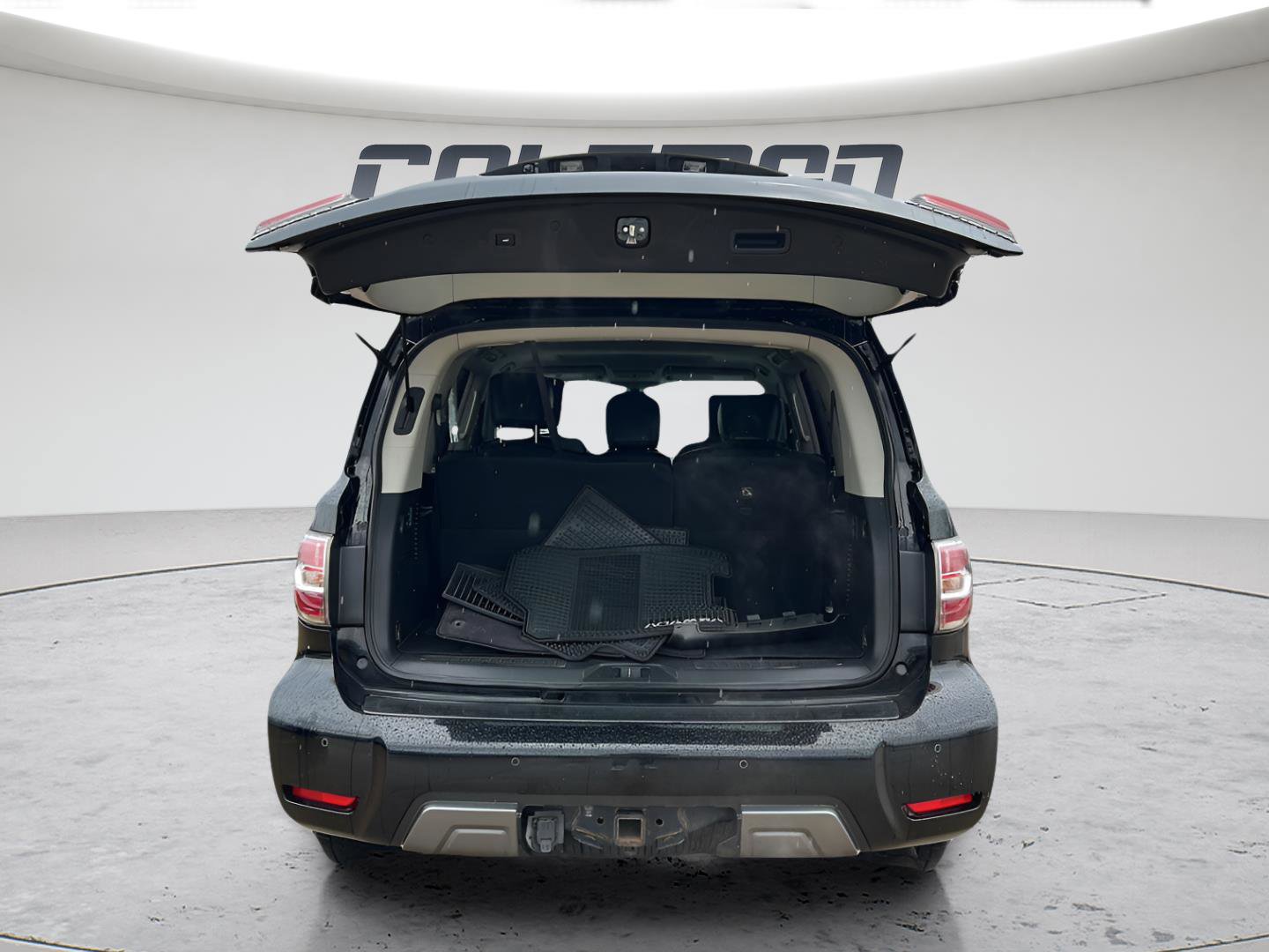 Used 2019 Nissan Armada Platinum w/ Interior Lighting Package image 10