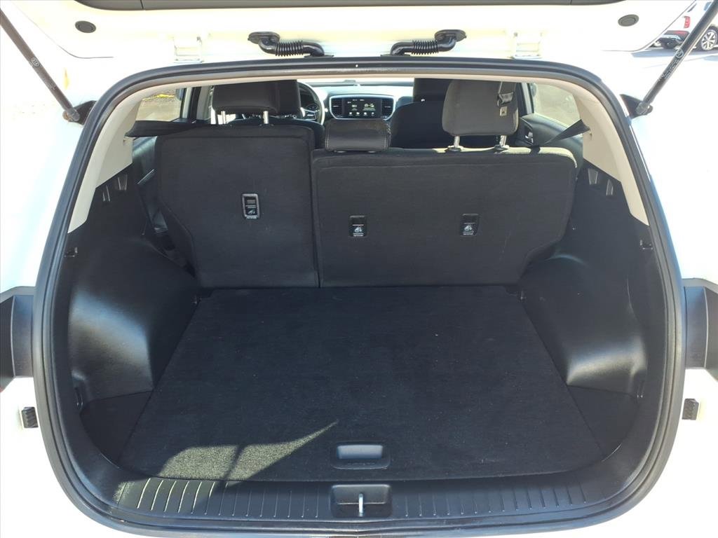 Used 2021 Kia Sportage LX image 11