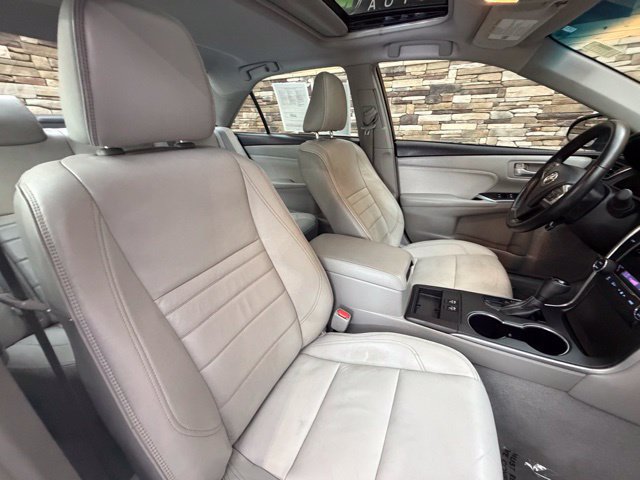 Used 2016 Toyota Camry XLE w/ Moonroof Package FWD image 20
