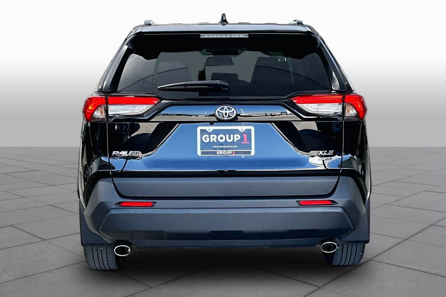 Used 2023 Toyota RAV4 XLE w/ Convenience Package AWD/4WD image 5