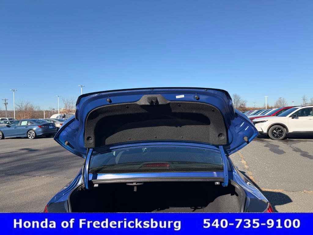 Used 2023 Hyundai Elantra SE w/ Preferred Accessory Package image 28