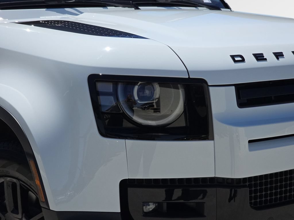 New 2026 Land Rover Defender 110 S AWD/4WD image 32