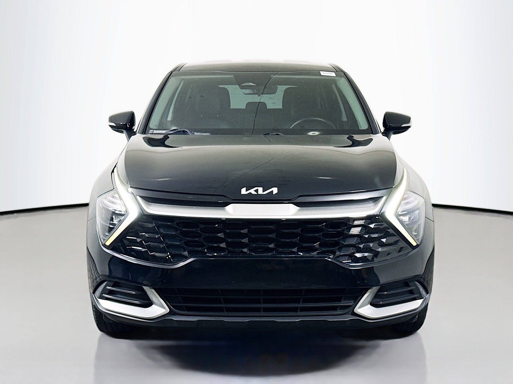 Used 2023 Kia Sportage EX FWD image 2