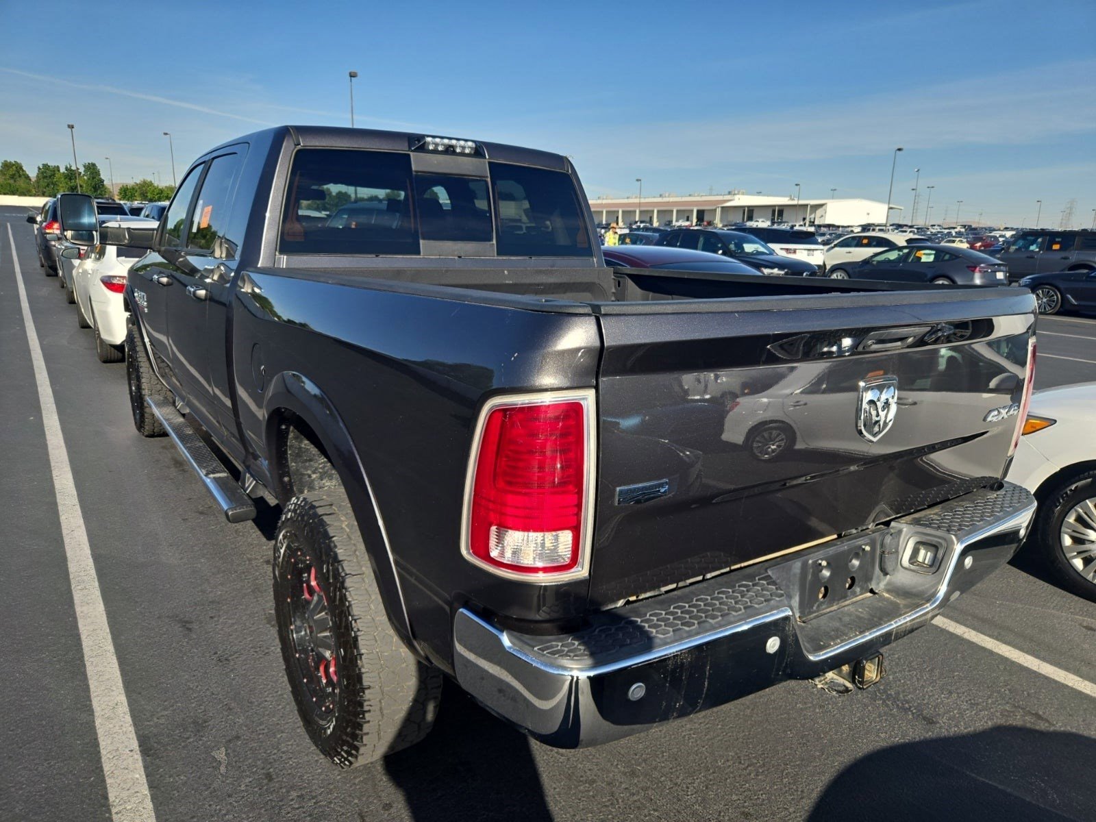 Used 2018 RAM 2500 Laramie w/ Convenience Group AWD/4WD image 8