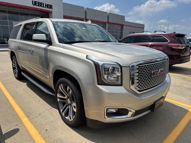 Used 2017 GMC Yukon XL Denali w/ Open Road Package AWD/4WD image 13