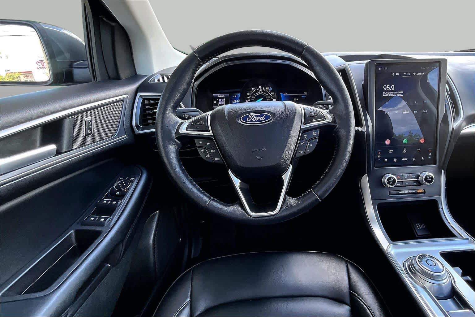 Used 2022 Ford Edge SEL w/ Convenience Package AWD/4WD image 6