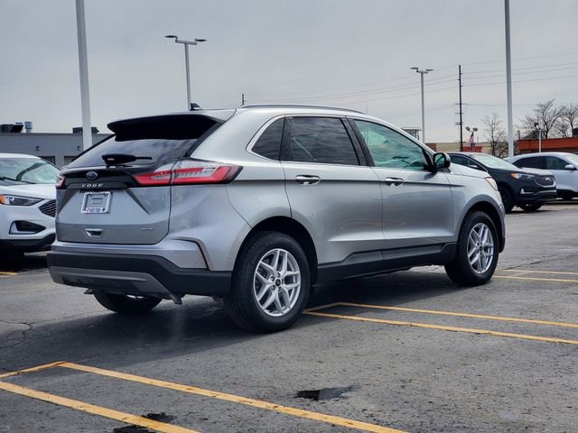 Used 2024 Ford Edge SEL w/ Convenience Package image 4