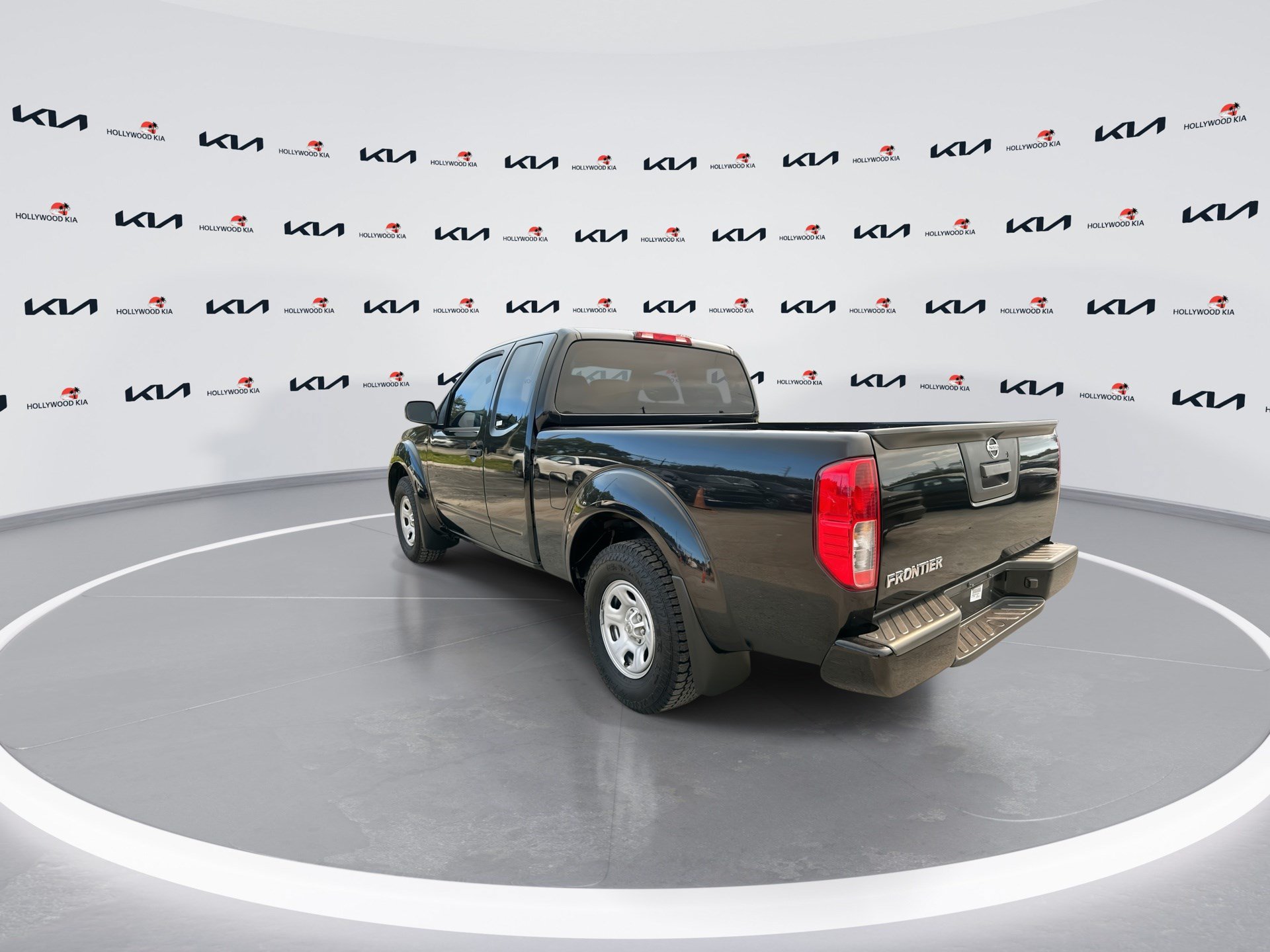 Used 2019 Nissan Frontier S RWD image 6