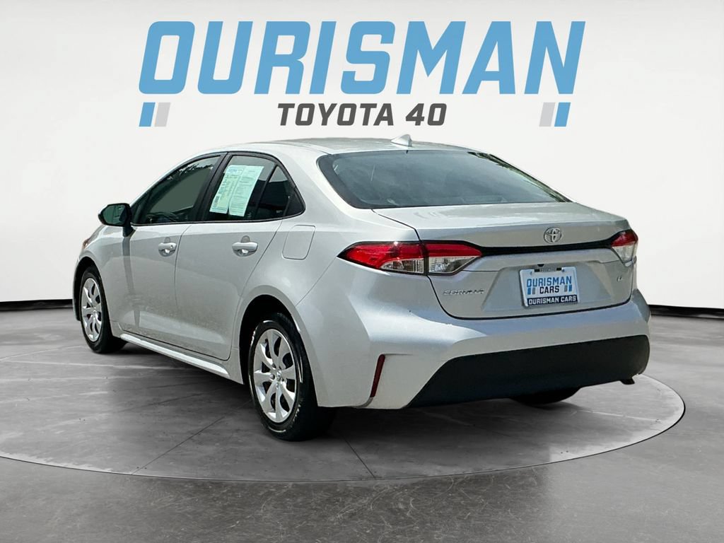 Used 2023 Toyota Corolla LE FWD image 5