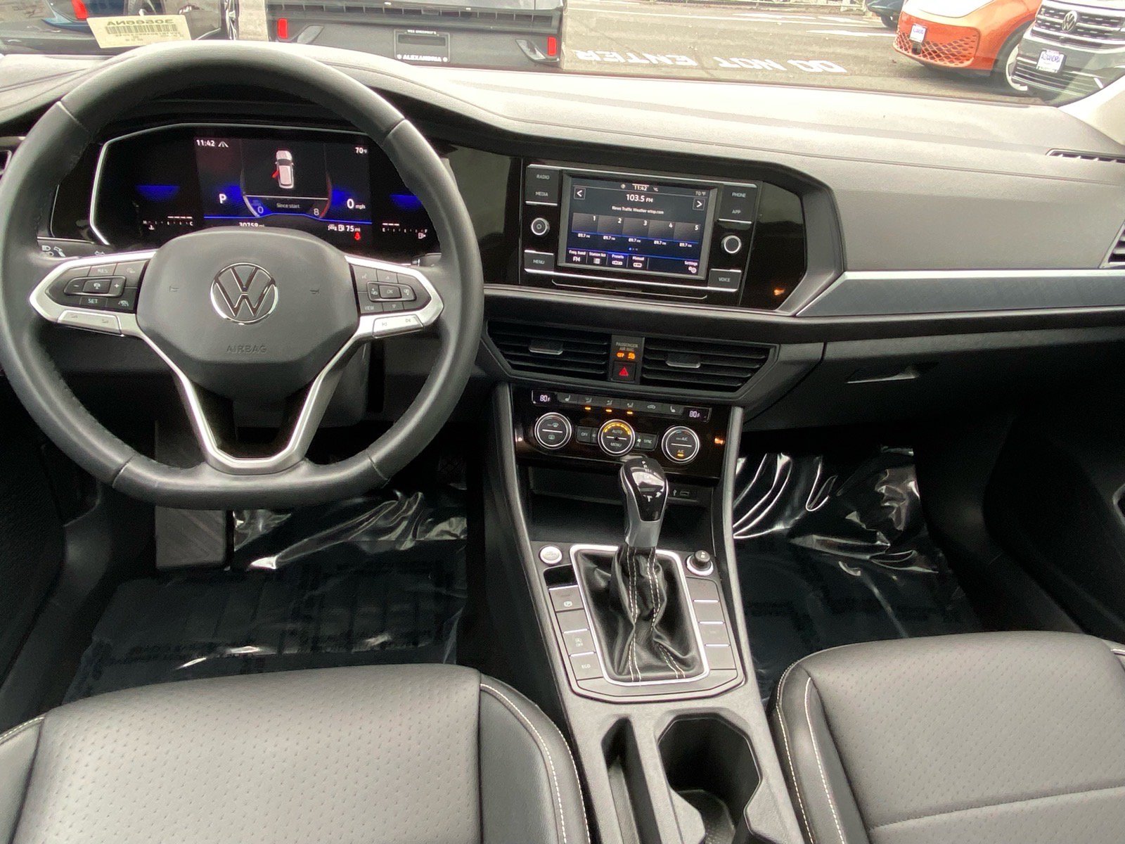 Certified 2022 Volkswagen Jetta SE w/ Panoramic Sunroof Package FWD image 12