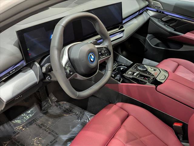 Used 2024 BMW i5 eDrive40i w/ M Sport Package RWD image 10