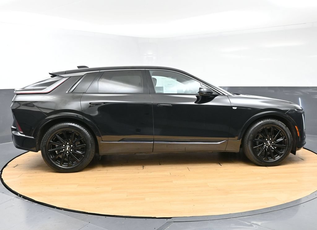 Used 2024 Cadillac Lyriq Sport AWD/4WD image 8