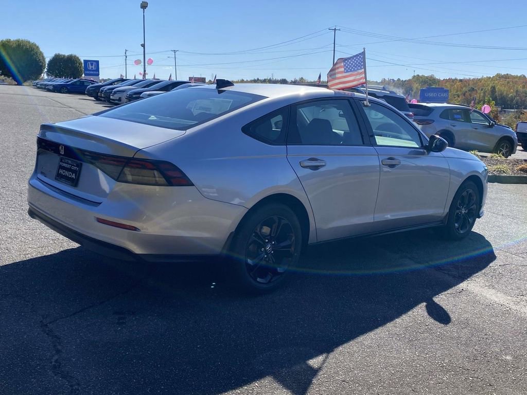 New 2025 Honda Accord SE image 5