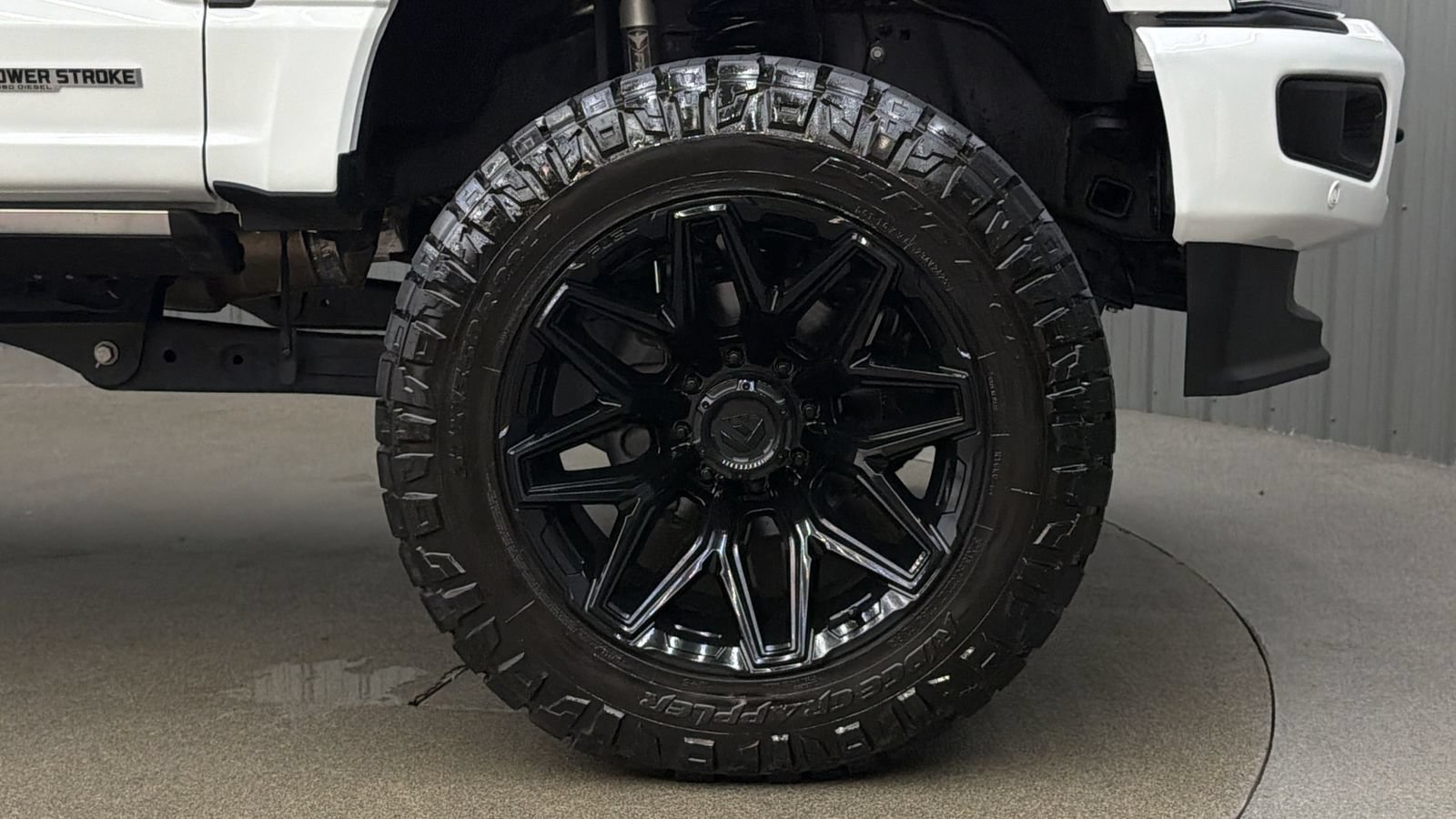 Used 2026 Ford F250 Platinum AWD/4WD image 9