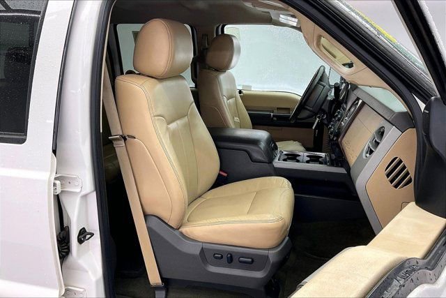 Used 2014 Ford F350 Lariat image 6